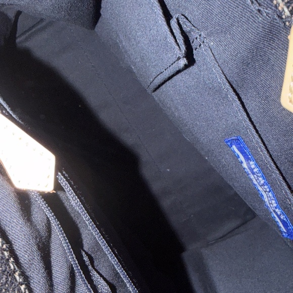 💯 Burberry Navy Tote with Red and Cream Accents Blue Label - Picture 7 of 13